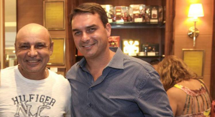 Em depoimento Fabrício Queiroz diz que deu satisfação a Flávio Bolsonaro sobre rachadinha