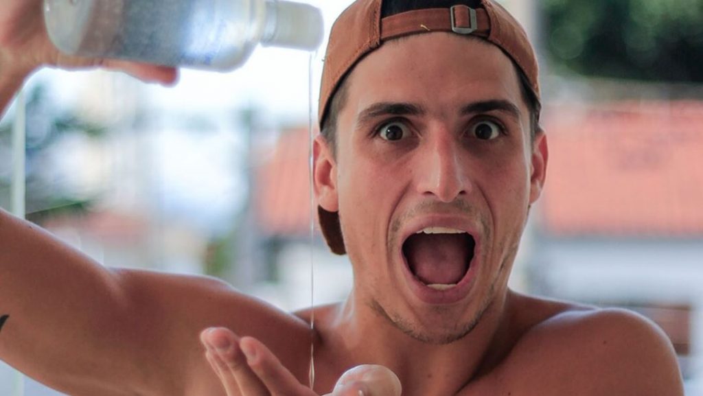 Felipe Prior é criticado nas redes sociais por menosprezar pandemia de covid 19