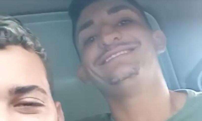 Filho de vereador furta ambulância para passear com amigos veja vídeo