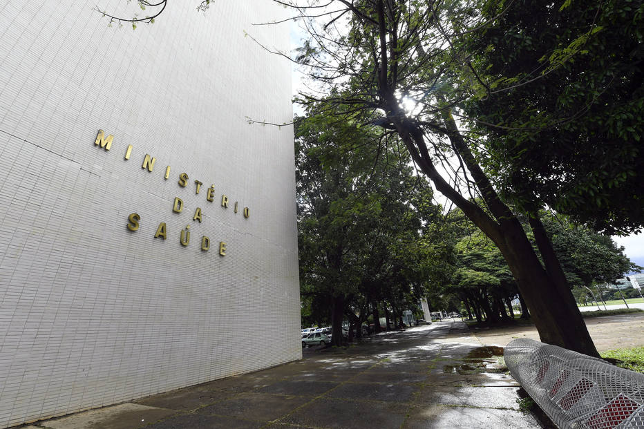 Governo Federal planeja cortar R 7 bilhoes no orcamento da Saude para 2021 apos pandemia de covid 19