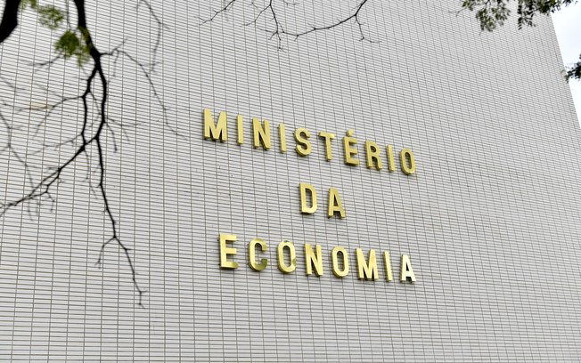 Levantamento aponta que Ministério da Economia gastou R 52 bilhões com “penduricalhos” em 2019