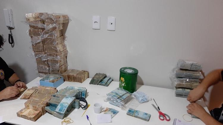 PF apreende R 2 milhoes e US 730 mil em megaoperacao contra PCC