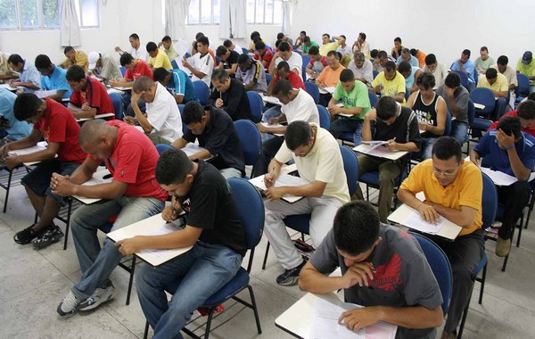 Pesquisa aponta que 70 dos concurseiros desempregados nao conseguem ocupacao