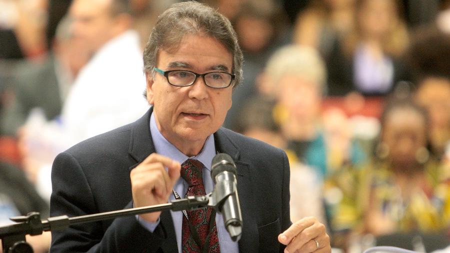 Predomina neste governo postura medieval sobre as mulheres diz ex ministro