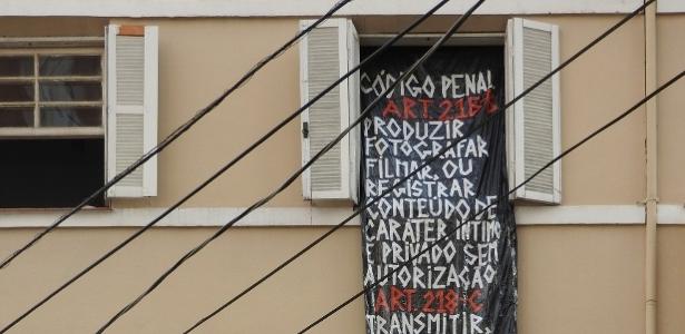 mulher e fotografa nua por vizinhos e denuncia supostos autores
