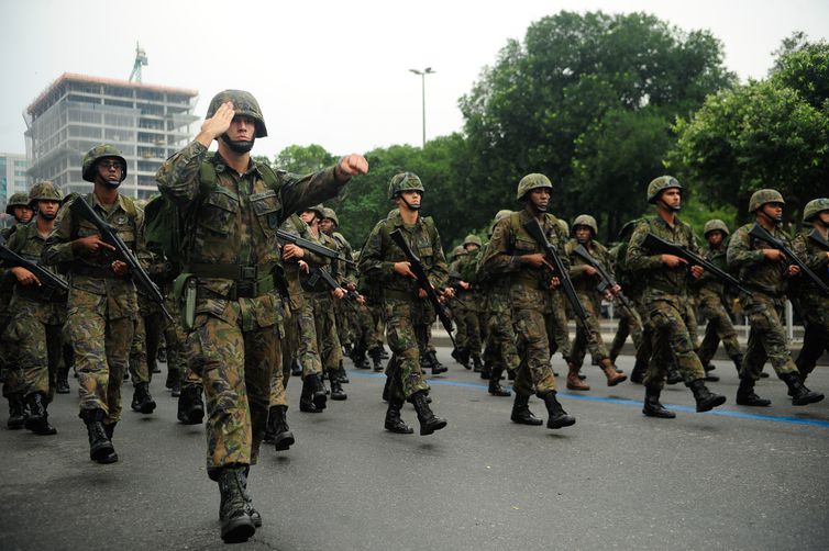 10 09 militares