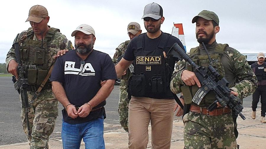 Acusado de guardar armas do PCC tinha permissao de colecionador do