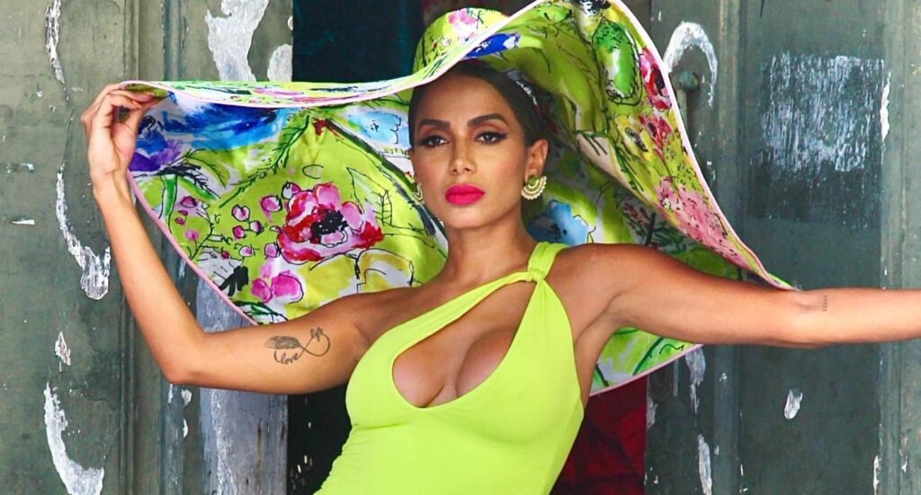 Anitta revela que apresentou programa do Reino Unido em ingles