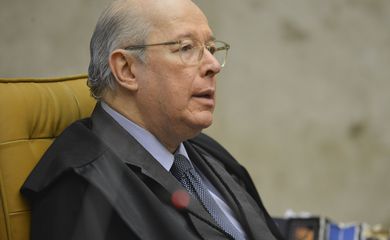 Apos boatos de aposentadoria por invalidez Celso de Mello afirma que antecipacao da aposentadoria foi voluntaria