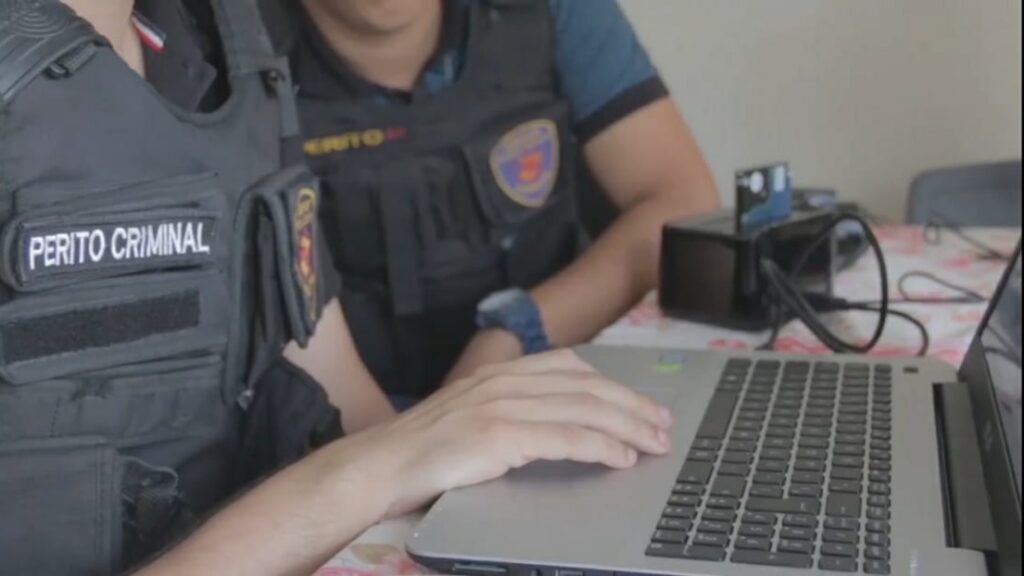 Apos exames periciais em dispositivos eletronicos quatro suspeitos sao presos por pornografia infantil em Aracaju