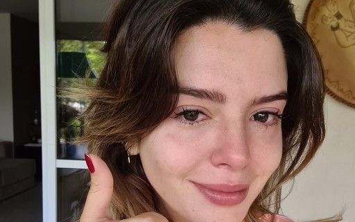 Apos seis meses com familia Giovanna Lancellotti chora ao se despedi