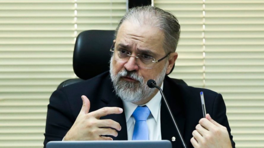 Aras pede que Supremo flexibilize restricoes a juizes em redes sociais