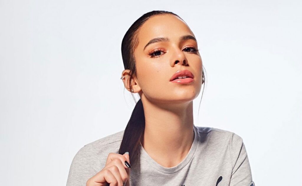 Bruna Marquezine exibe cabelo curto Quero acabar com essa transicao logo