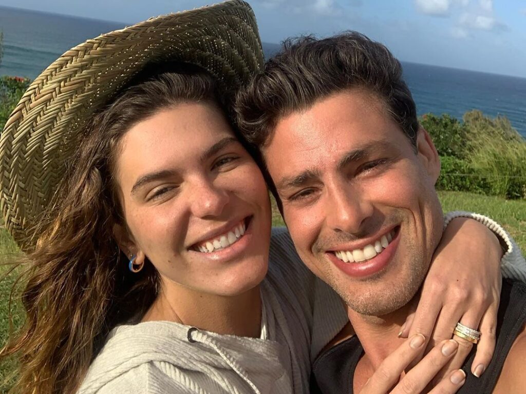 Caua Reymond e Mariana Goldfarb aparecem nus em ensaio fotografico sensual e1599923608589