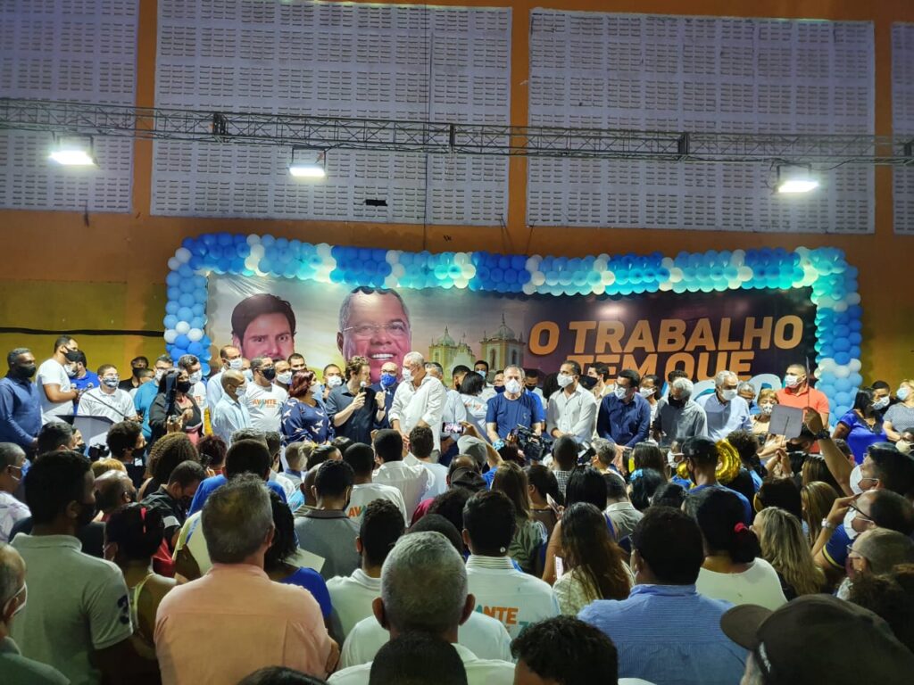 Convencao de Padre Inaldo causa aglomeracao em Nossa Senhora do Socorro veja video