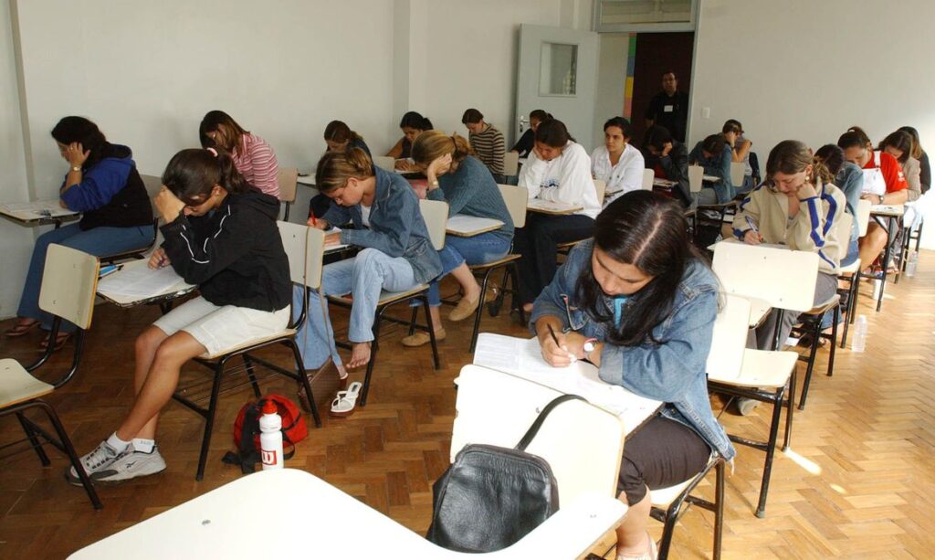 Covid 19 Para 72 da populacao aulas presenciais so devem ser retomadas quando houver vacina diz Ibope