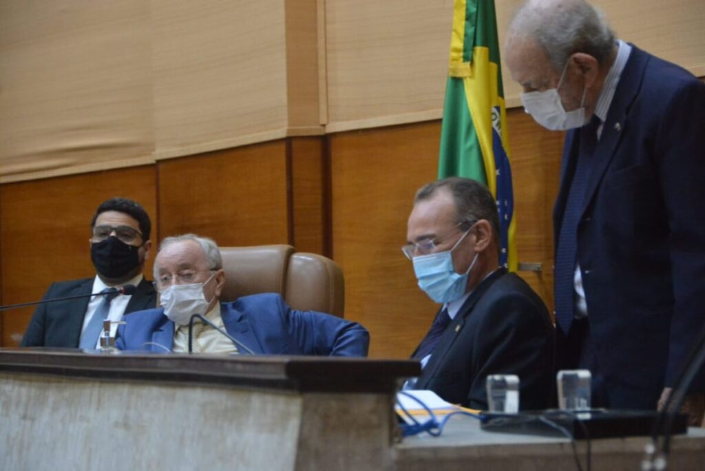 Deputados aprovam creditos extraordinarios de R 45 milhoes para Fundos de Sergipe