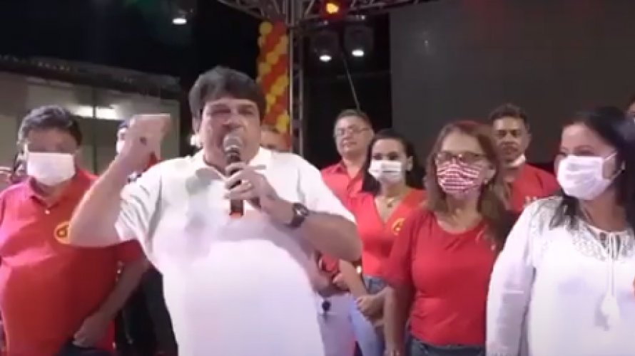 Durante convencao partidaria candidato chama mudos para discursar assista