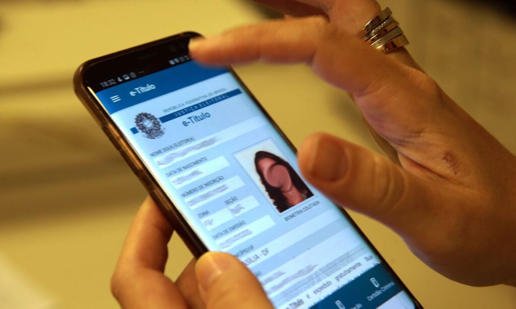 Eleitor podera justificar falta pelo celular nas eleicoes municipais deste ano