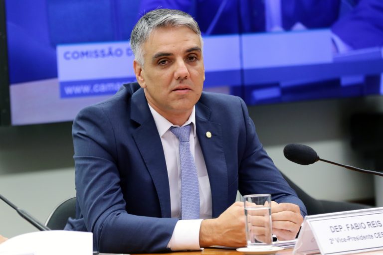 Fabio Reis nega uso irregular da cota parlamentar