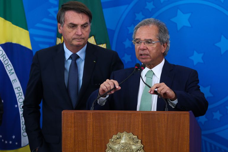 Facilidade para privatizacao de estatais e incluida na reforma administrativa