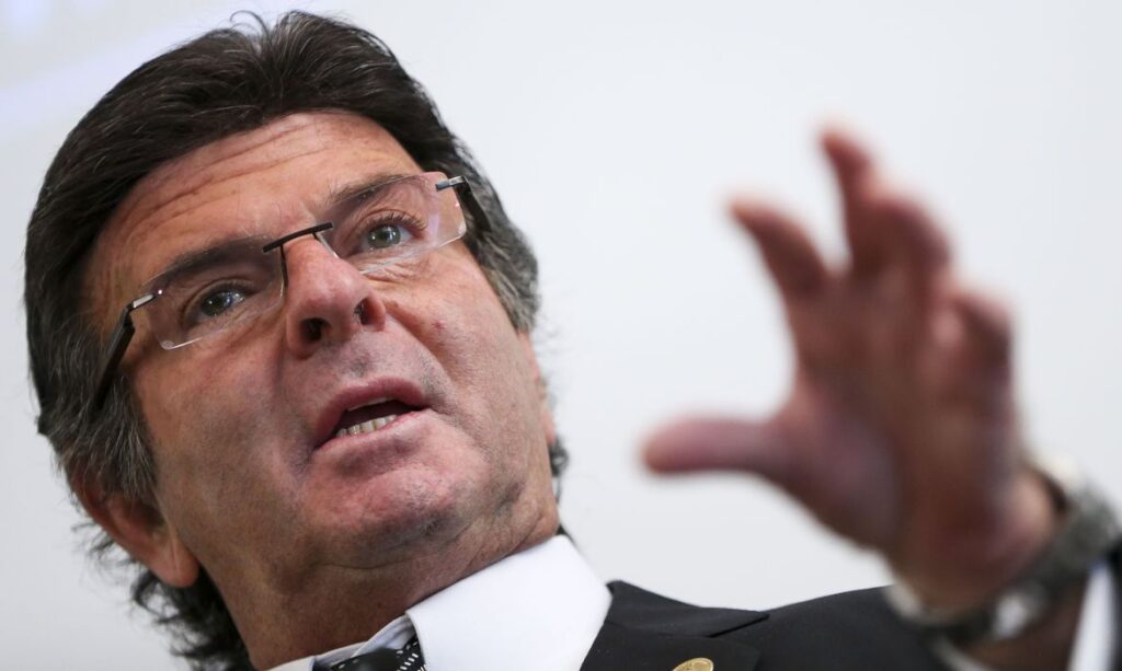 Fux toma posse como presidente do Supremo Tribunal Federal nesta quinta 10