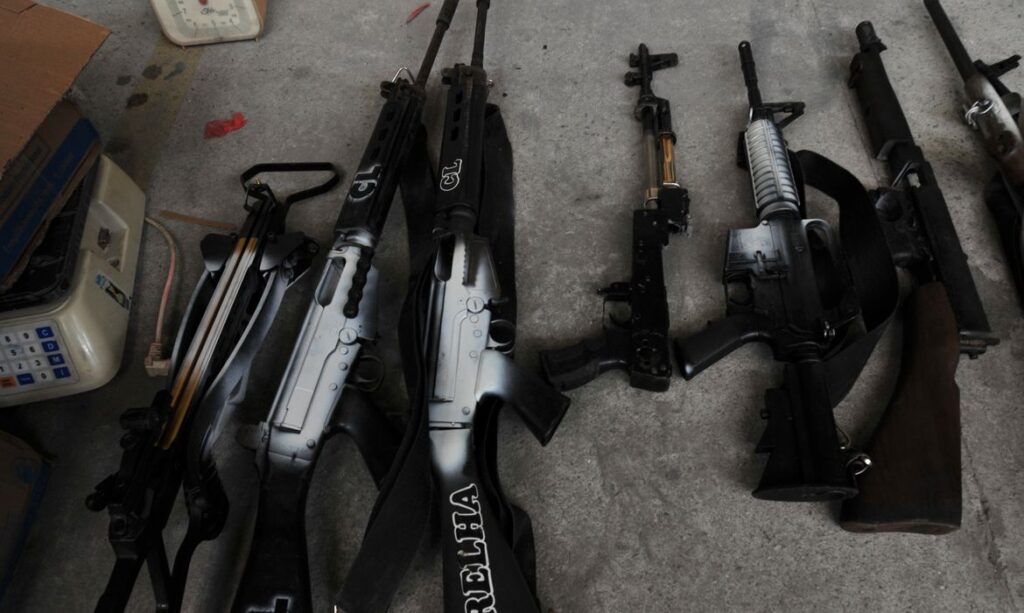 Governo Bolsonaro ignorou estudos do Exercito ao revogar portarias de armas diz jornal
