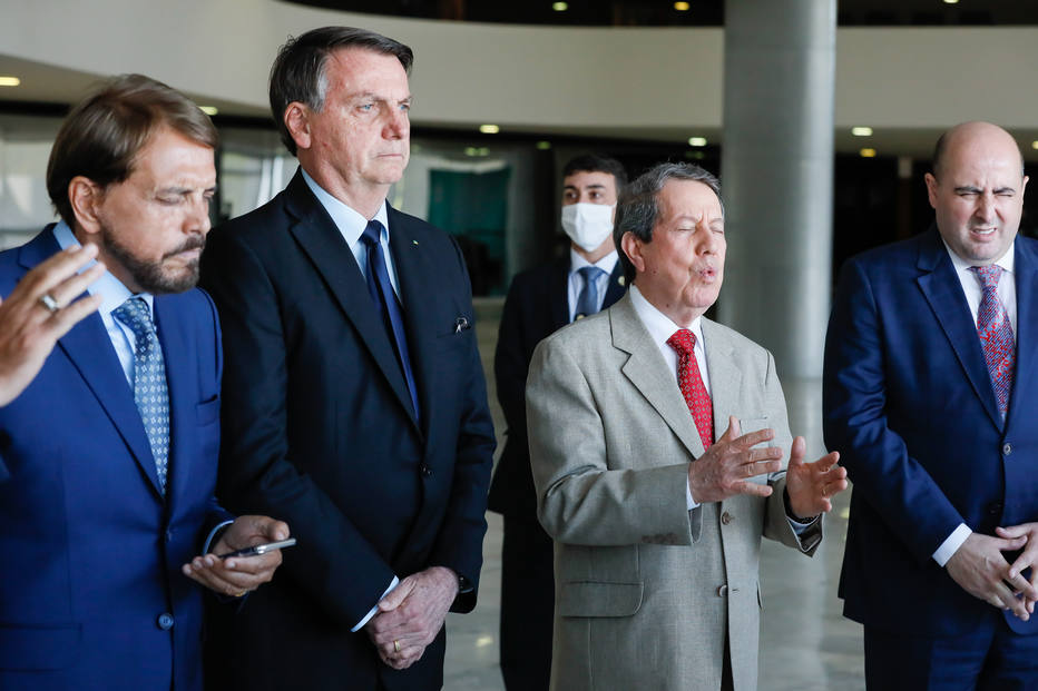Igrejas querem usar reforma tributaria para ficarem imunes a mais tributos diz jornal