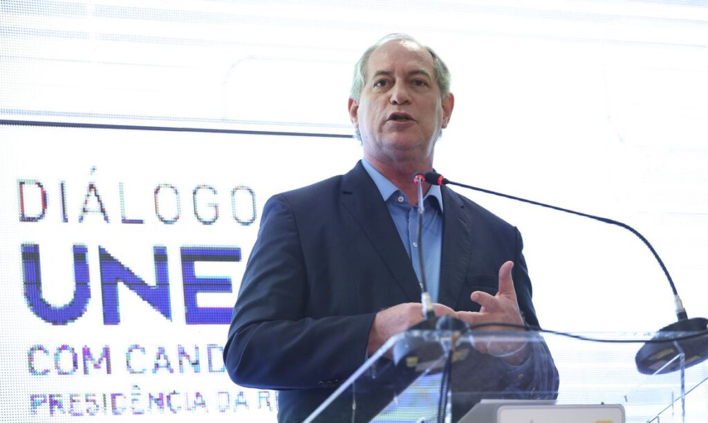 Justica determina penhora de imovel de Ciro Gomes para pagar indenizacao a Collor
