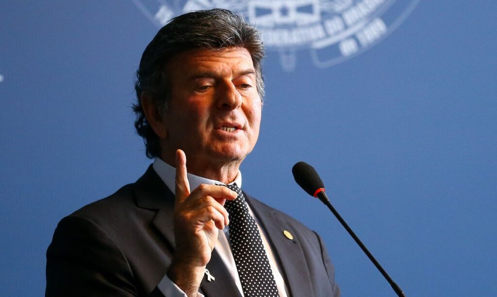Luiz Fux restringe casos de presos que podem ser soltos por coronavirus