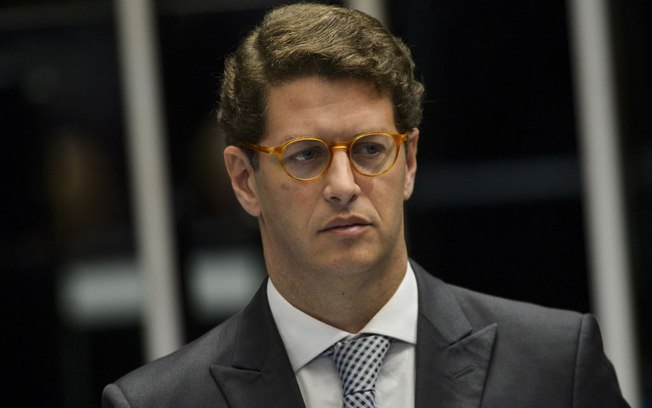 Ministro Ricardo Salles aprova extincao de regras de protecao aos manguezais e restingas