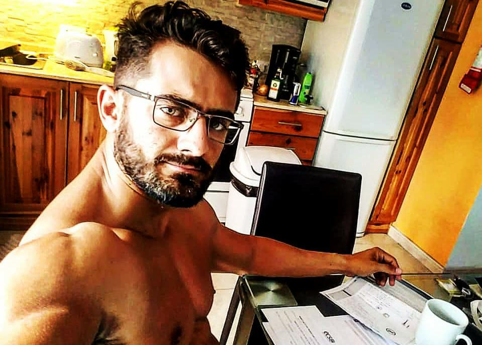 Motorista de conversivel que se envolveu em briga no Leblon presta queixa por difamaca