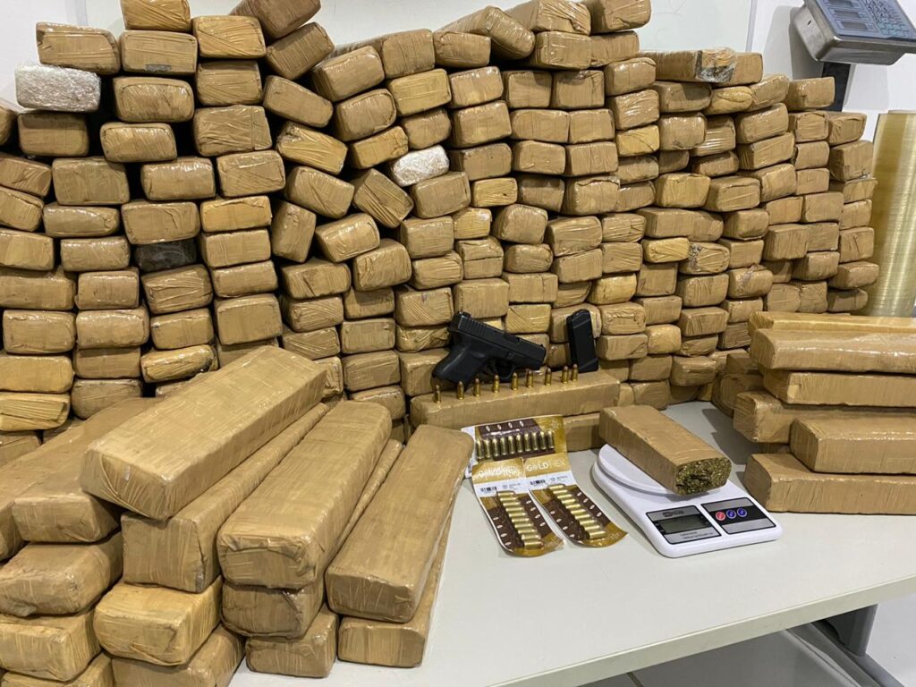 Operacao policial apreende 200 kg de maconha e desativa rota de trafico de drogas entre Alagoas e Sergipe