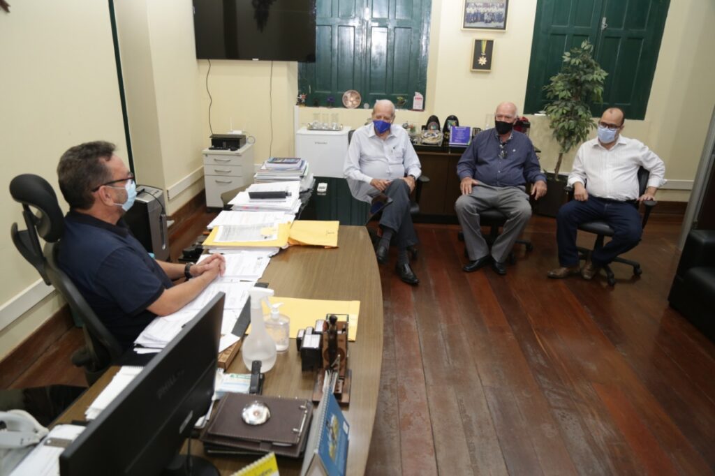 Seguranca Publica recebe visita de grupo responsavel pela retomada da Fafen em Sergipe