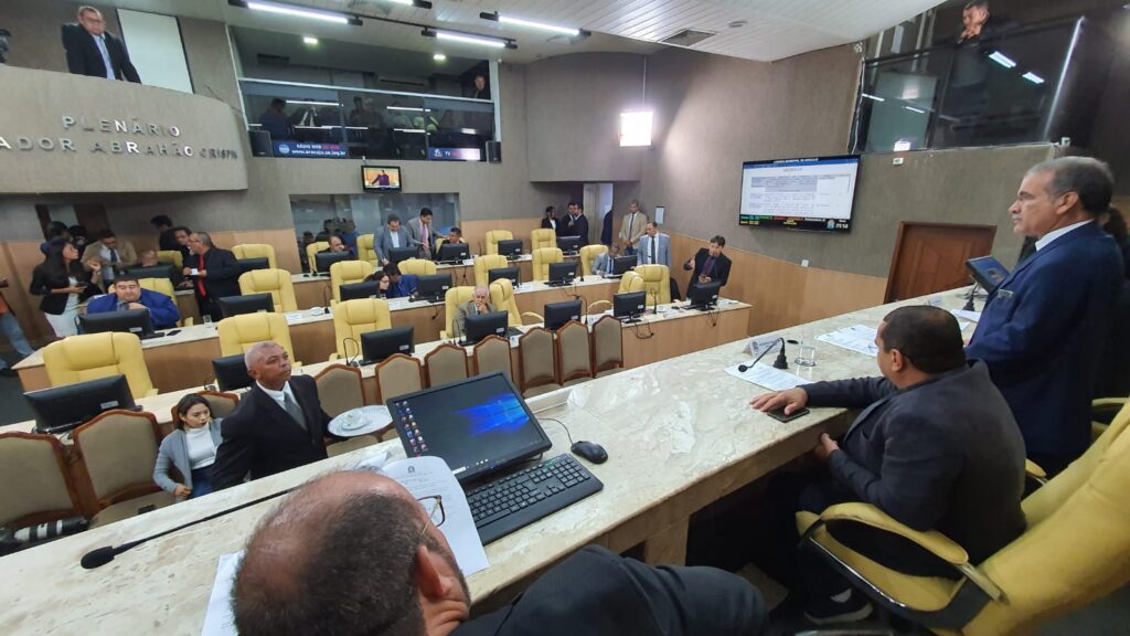 Vereadores de Aracaju retomam trabalho presencial no plenario da Alese em outubro