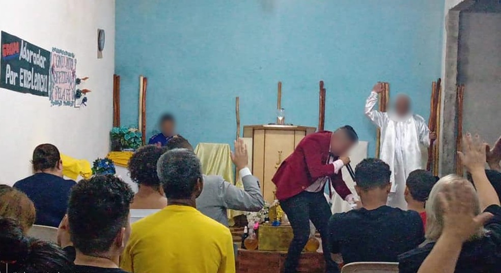 ‘Aqui e um lugar de cura e milagre diz pastor ao causar aglomeracao durante culto em Sao Paulo