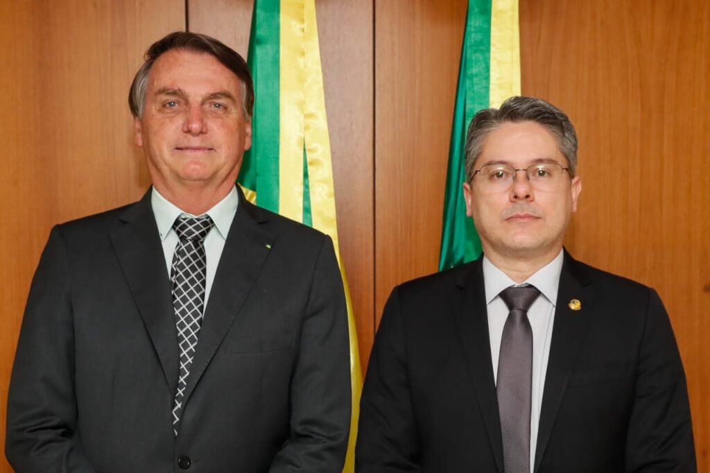 Alessandro-Vieira-tem-encontro-com-Bolsonaro-e-classifica-reunião-como-‘muito-positiva’