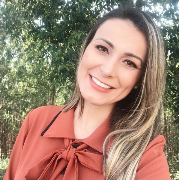 Andressa Urach muda visual e critica evangelicos Cuide da sua vida