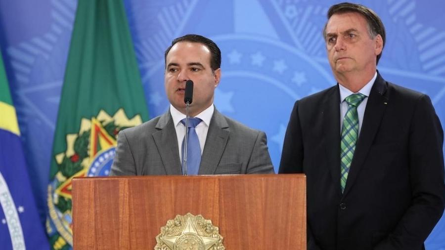 Bolsonaro confirma indicacao de Jorge Oliveira para vaga no TCU