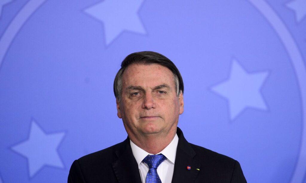 Bolsonaro diz que governo federal nao comprara vacina CoronaVac