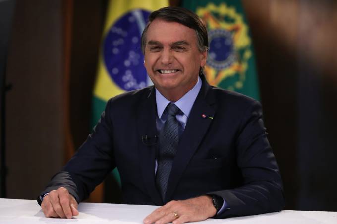 Bolsonaro promete dar ‘voadora no pescoco de quem praticar corrupcao em seu governo