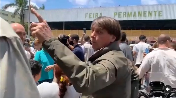 Bolsonaro se irrita com homem que pediu para baixar preco do arroz