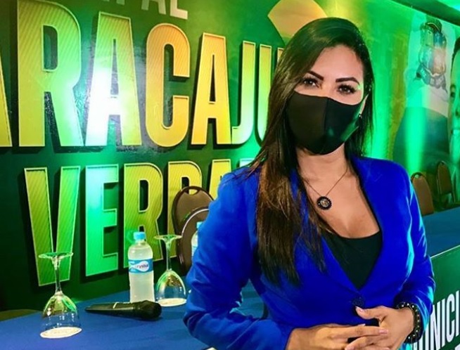 Candidata a Camara de Aracaju pelo PSL desiste da disputa e denuncia que mulheres sao obrigadas a assinar recibo em branco