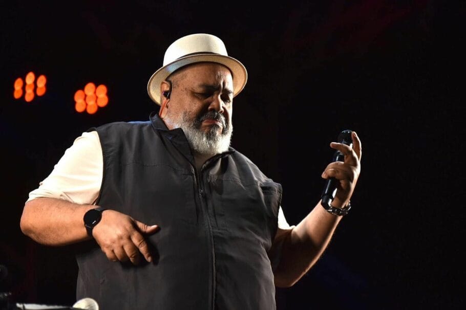 Cantor Jorge Aragao e internado com covid 19 na UTI