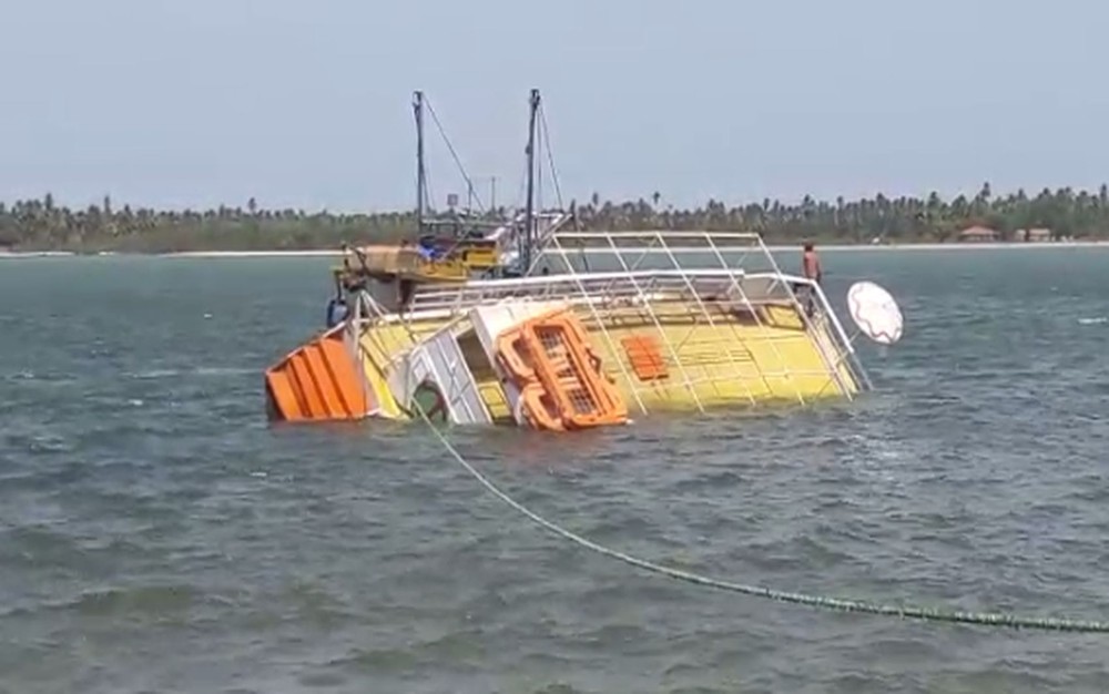Catamara emborca no Rio Sergipe Capitania dos Portos vai abrir inquerito para investigar