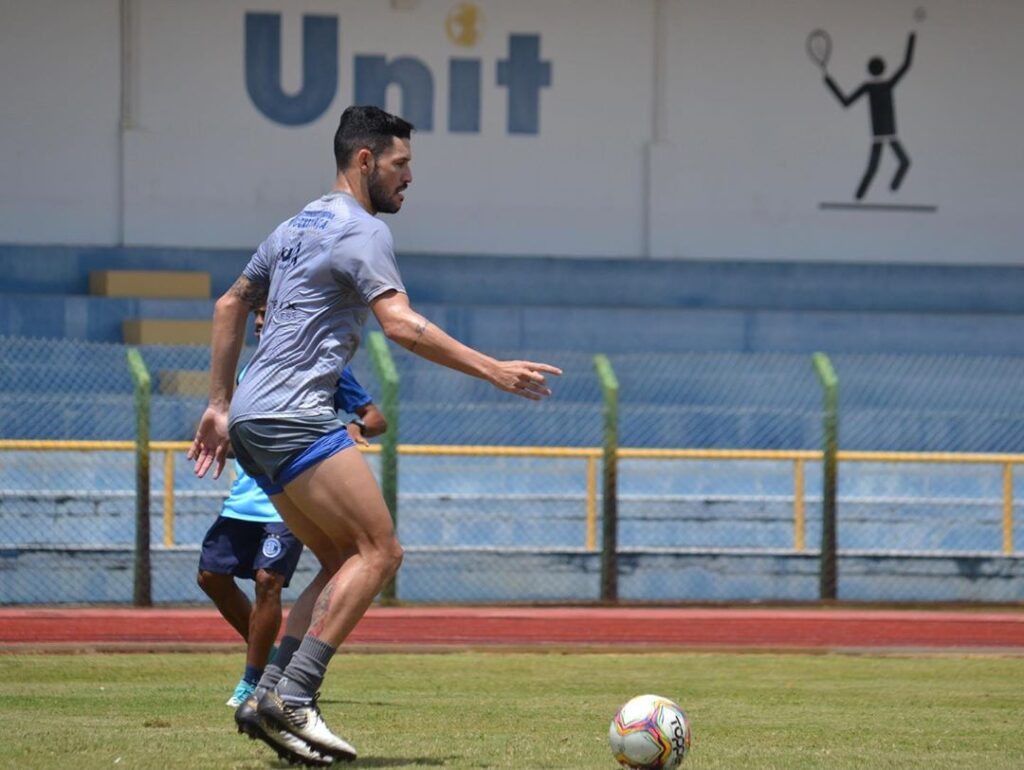 Confiança-recebe-líder-Chapecoense-na-última-rodada-do-primeiro-turno-da-Série-B