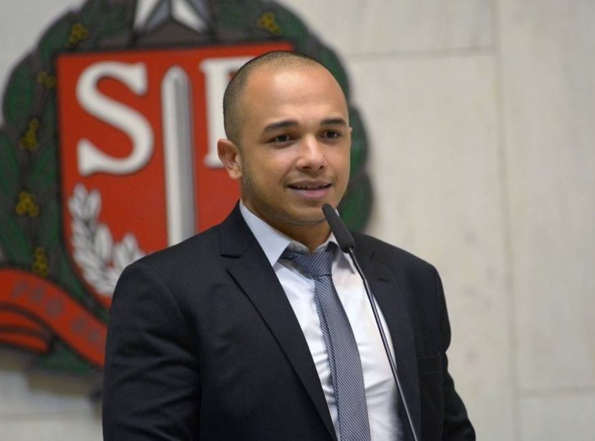 Deputado Douglas Garcia e mais 33 estariam envolvidos em esquema de linchamento virtual