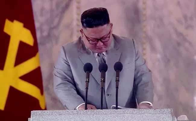 Ditador Kim Jong un chora ao pedir desculpas por fracasso em frente do pais