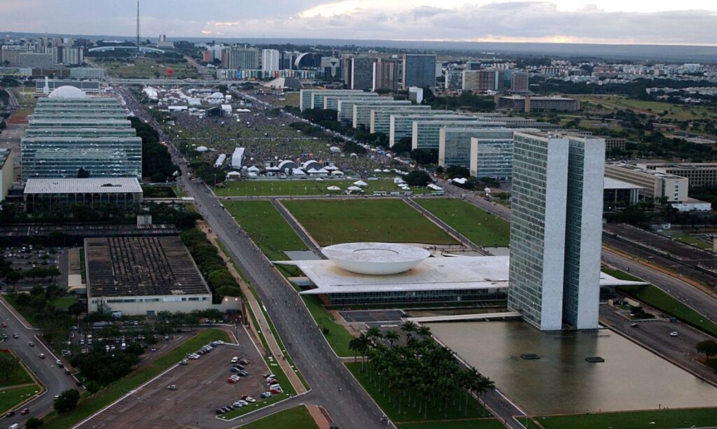 Governo Bolsonaro gastou R 77 mi de verbas da covid 19 com passagens e diarias diz site