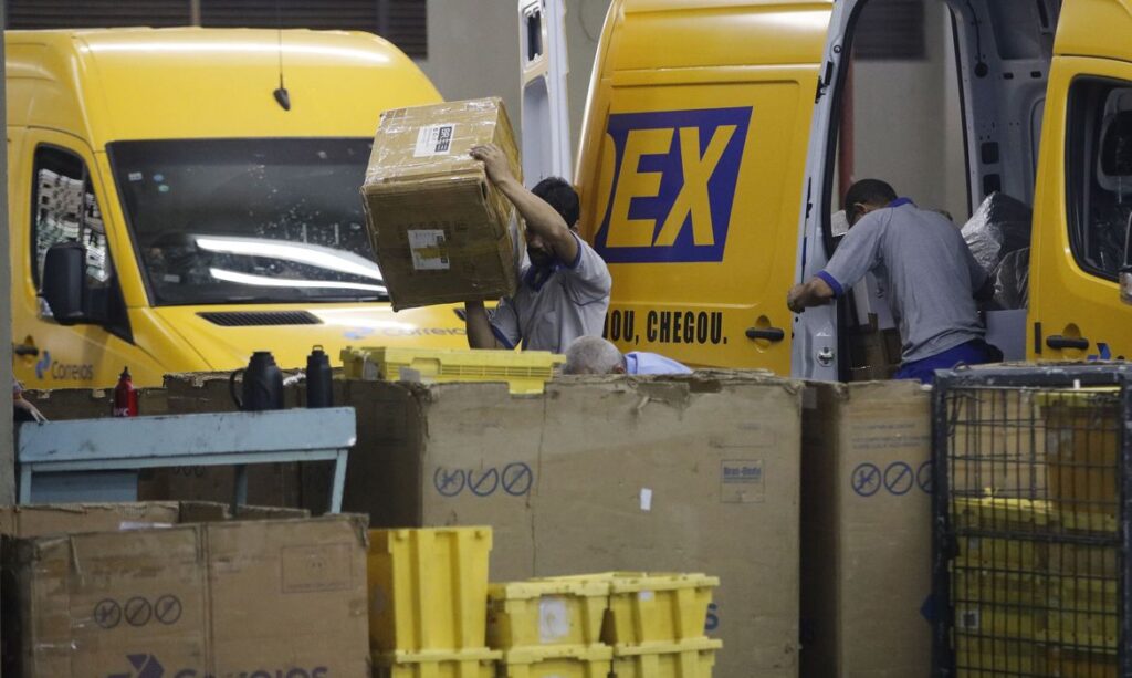 Governo Bolsonaro teme impacto anual de R 20 bilhoes dos Correios ao Tesouro Nacional